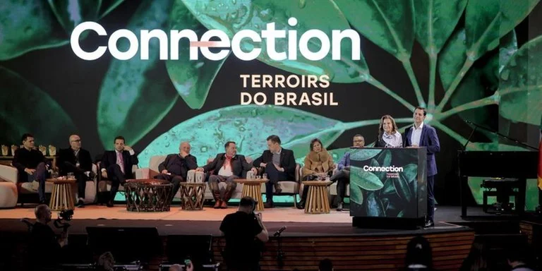 AMUFRON marca presença no Connection Terroirs do Brasil em Gramado