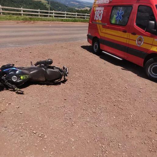 Colisão frontal deixa dois feridos na RSC-472, entre Palmitinho e Vista Alegre