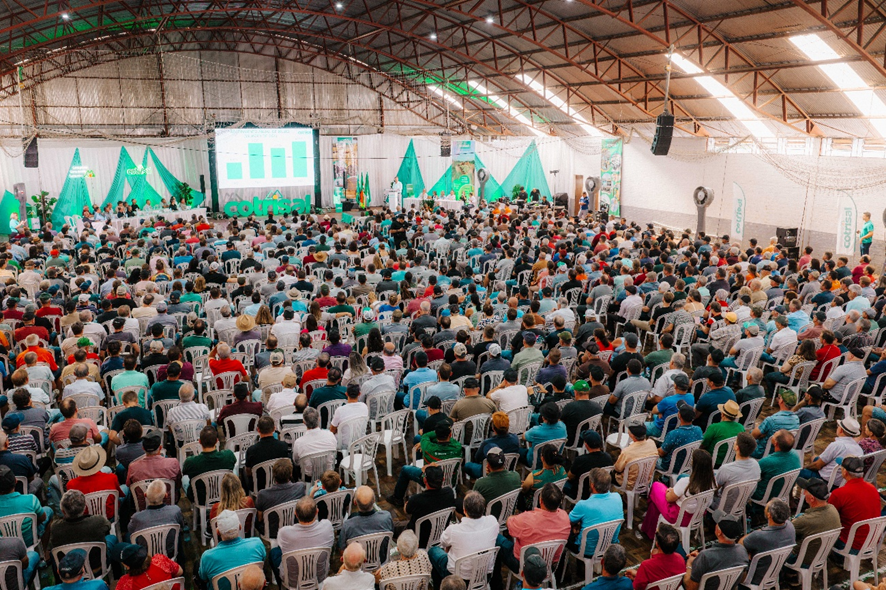 Grande número de associados participaram da AGO