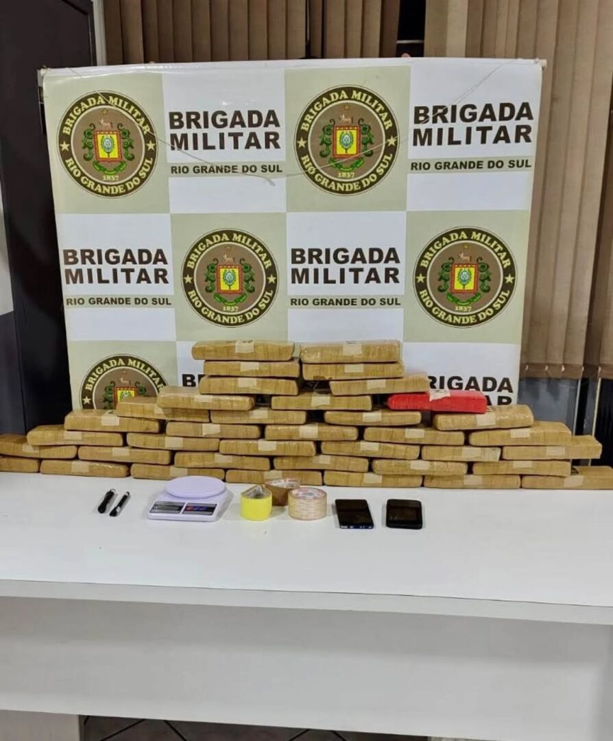 Brigada Militar prende dois homens e apreende mais de 21 kg de drogas em São Luiz Gonzaga