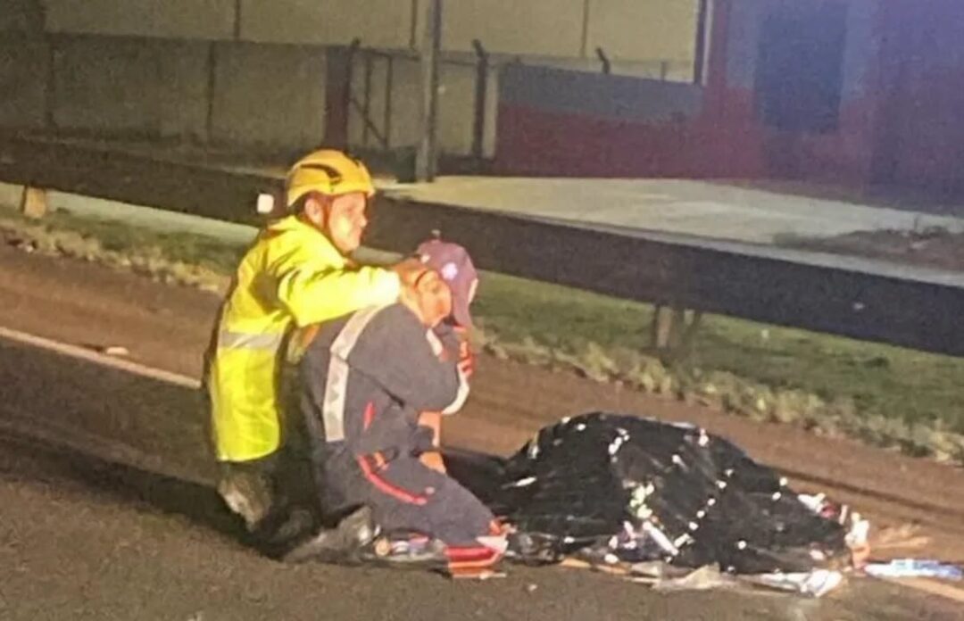 Socorrista do Samu encontra o próprio filho morto em grave acidente na BR-376 e imagem comove