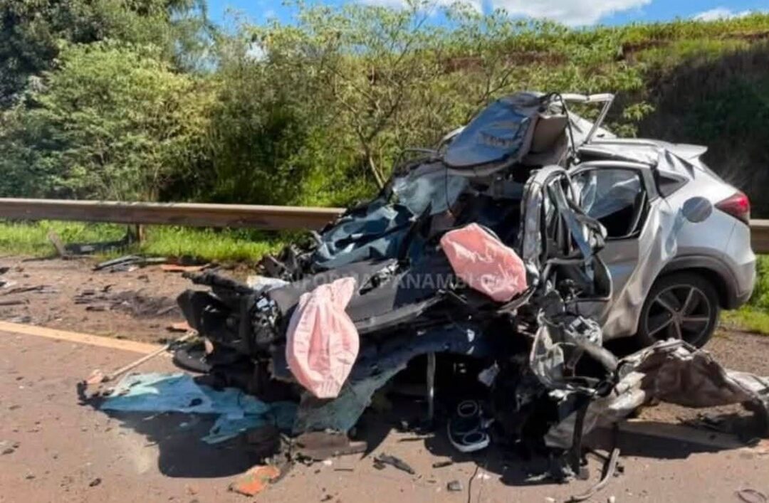 Acidente entre carreta e camionete deixa uma pessoa morta na BR-158, entre Panambi e Cruz Alta